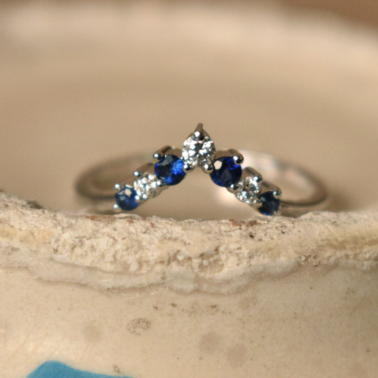 Diamond Halo Pear Cut Blue Sapphire with Pointed Diamond Band Wedding -  Afrogem Jewellers