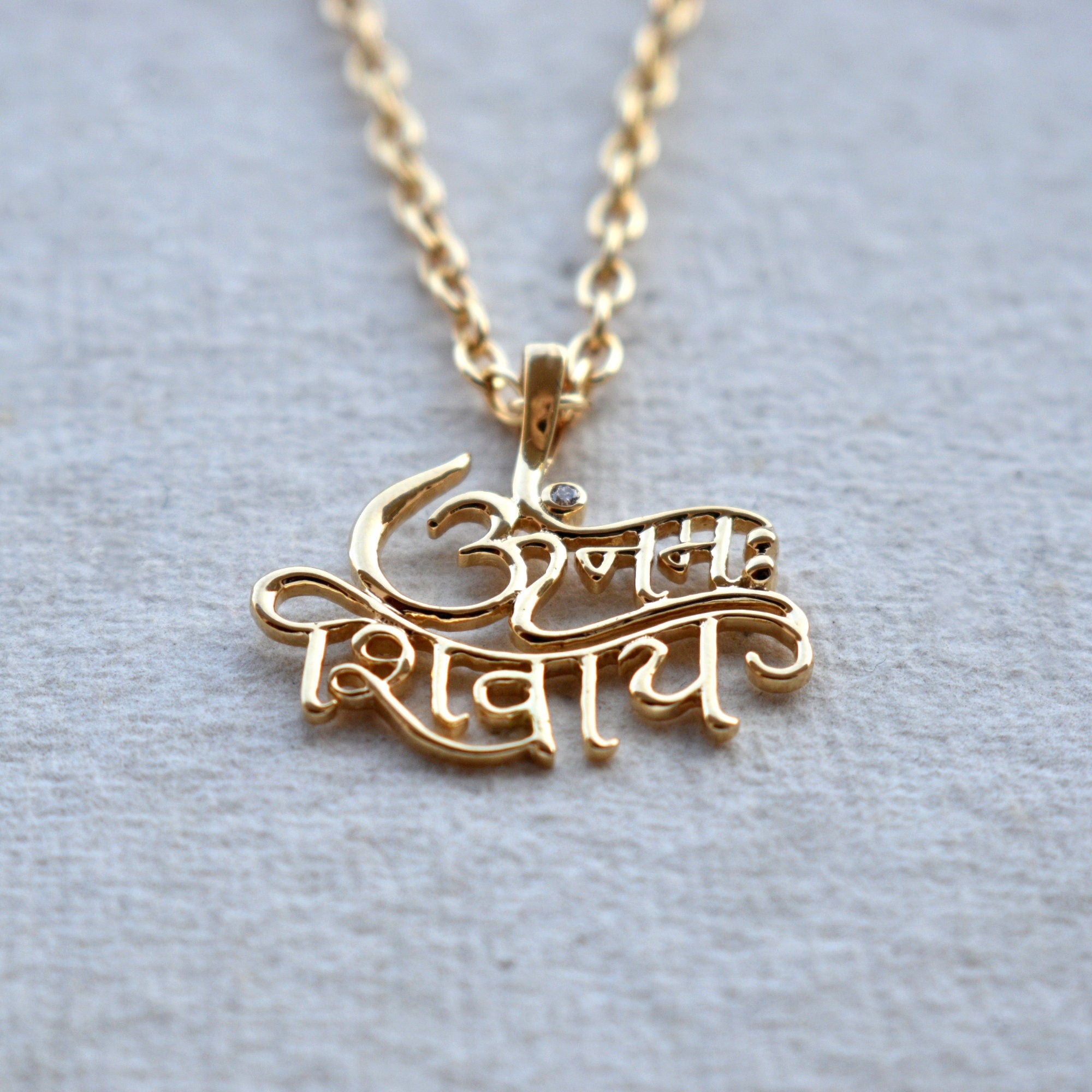 Om namah shivay locket online